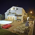 Vesna 343 Apartment *